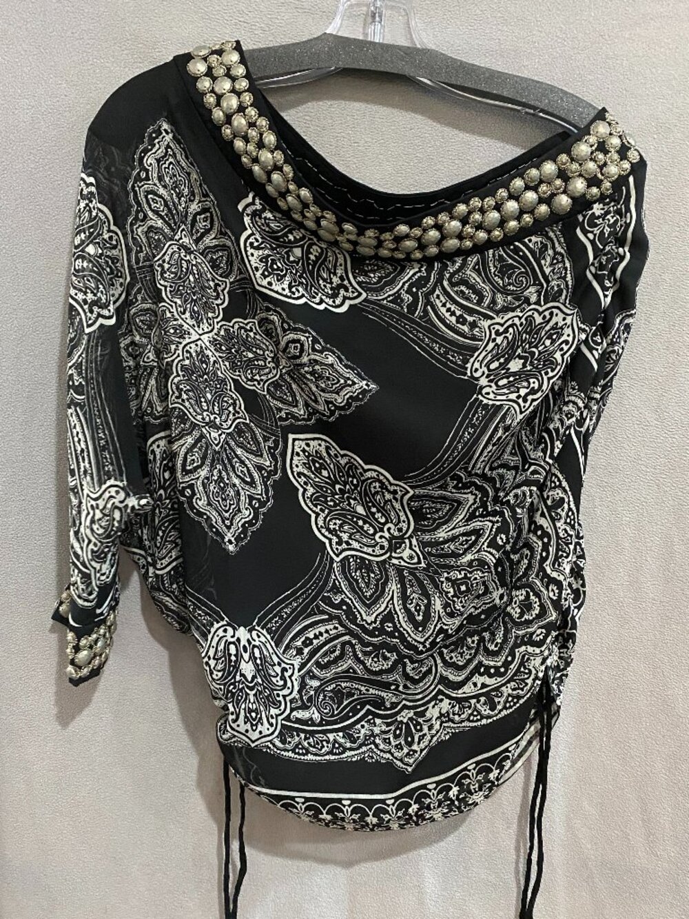 Ark & Co. Black White Paisley Print Beaded Neckline Blouse Tunic Top Size S